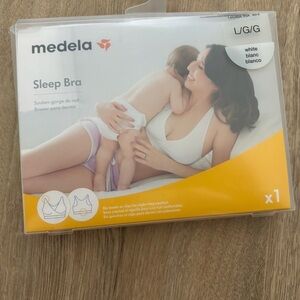 Medela Sleep Bra in White and Yellow Packaging